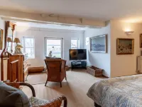 Charmante Ferienwohnung am Hafen Hotels in Tonning