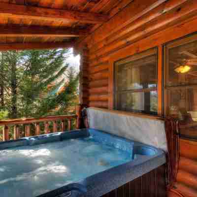 Snuggle up by Beyond Expectations W Hot Tub Fitness & Recreational Facilities