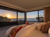 Blanc de Noir Luxe Grandeur Heated Pool and Spa Hotels in Mount Martha