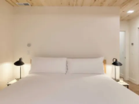 Parkview Mountain House Luxury Ski Home w/ Hot Tub Near Trails & Downtown Hotels in Summit Park