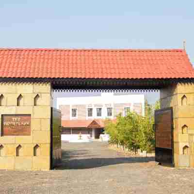 The Tiger Claws Tadoba Hotel Exterior