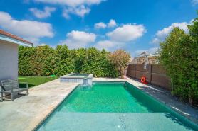 @marbella Lane - 4BR Lavish Castle Retreat