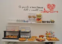 Hotiday Lecce Gianmarti Suite - sarapan