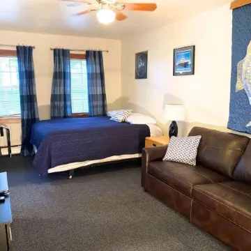 The Tides Inn Отели в г. Сьюард