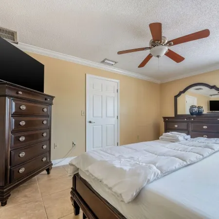 Sarasota 3Br | Pet-Friendly, Fenced Yard