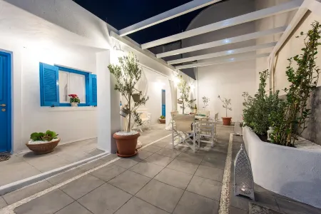 Iokasti Villa Отели рядом с достопримечательностью «Feel Santorini»