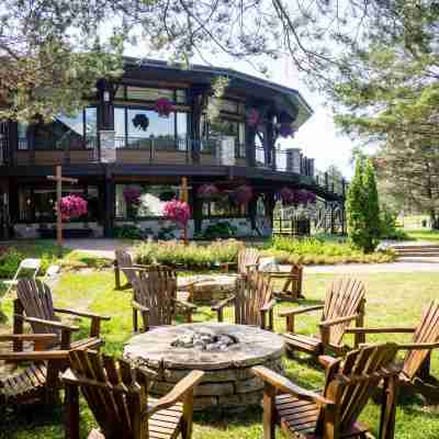 Le Manoir du Lac DeLage Hotel Exterior