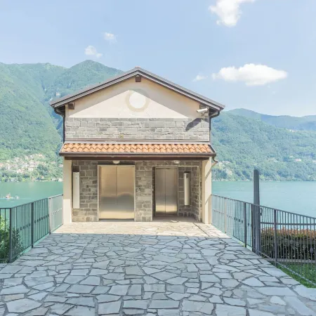 OC Lake Love by Rent All Como