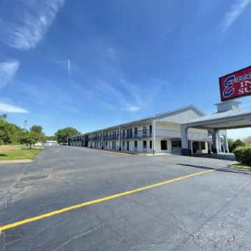 Excellent Inn & Suites