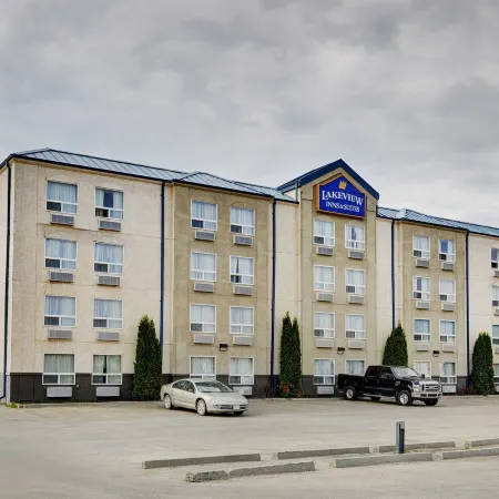 Lakeview Inns & Suites - Fort Saskatchewan