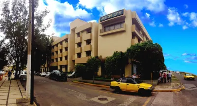 Aurora Suites Hotels in der Nähe von Einkaufszentrum Plaza del Sol