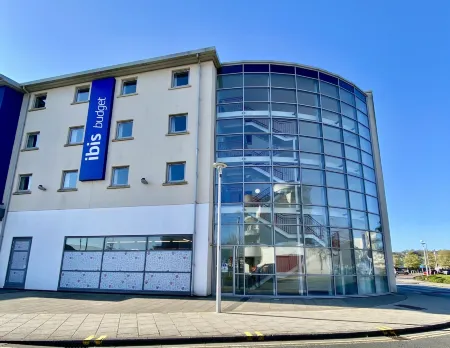 go2 portishead marina hotel Отели рядом с достопримечательностью «Clevedon Pier and Heritage Centre»