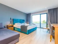 Hotel Delfin Lanterna Hotels in Tar