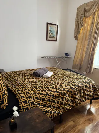 London 2 bed apartment Charlton SE7 Отели рядом с достопримечательностью «Барьер Темзы»