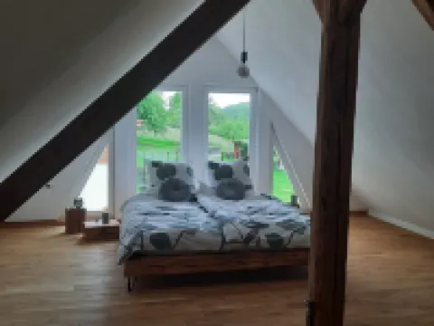 Modern vacation apartment "Tanzsaal" Living in a listed half-timbered house Hotéis em Sinsheim