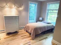 Downtown Kennebunk Home - Spacious! - Walk to area shops and restaurants!