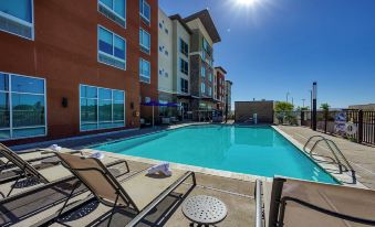 Holiday Inn Express & Suites Ridgecrest - China Lake