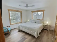 Spacious Modern Corner Home in Driggs Just 20 Minutes to Ski Targhee + GameRoom!