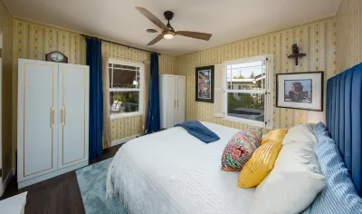 Magical-Dwntwn Lodi, Hot Tub, Firepit, Wine Tasting, Backyard Oasis