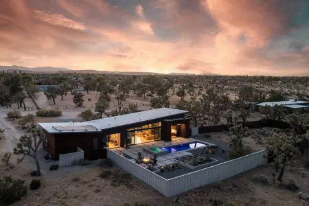 Tranquil Oasis with Spa and Stargazing - Stunning Desert Retreat