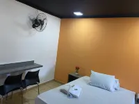 Light Motel