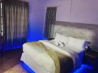 Full Moon Guest House - 3-Star