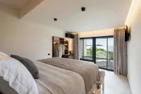 Nimfi Suites Hotel di Megali Ammos