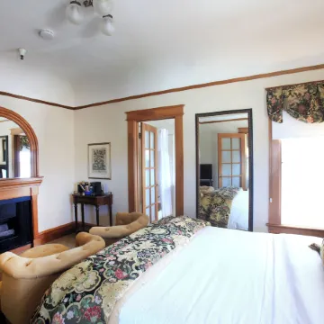 The Charles Pacific Grove, an Artfully Designed Inclusive Inn Отели рядом с достопримечательностью «Парк Лаверс-Пойнт»