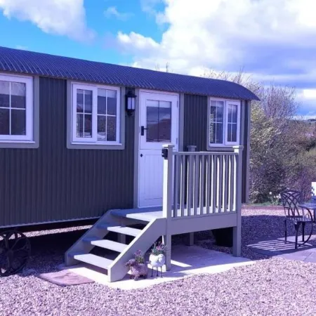 Cabin - Sleeps 2 - Parking - WiFi