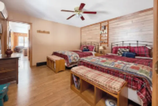 The Cabin at Deep Hollow