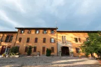 Old manor house Hotels near Parco Senza Nome
