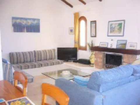 Villa with stunning views,easy access to swimming pool/ beautiful gardens. A/Con