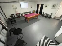 Texas City Palace: 6 beds, Pool-sleeps 12+