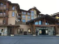 Squaw Valley, Village at Squaw Valley, ski in/out large studio, full kitchen.