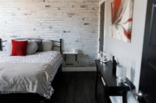 Berklee Suites of Stratford- Private 1 Bedroom Apartment