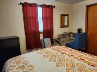 Restful on Rhody Hotel a Oak Grove