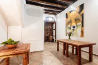 TAZACORTE PUERTO - STUDIO - DIRECTLY ON THE BEACH Hotels in Tazacorte