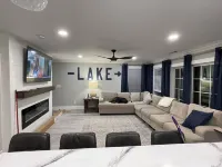 Eagles Nest - 3 Bedroom home with private dock - no wake cove