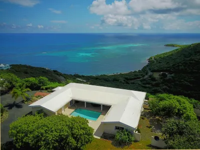 East End Overlook, 3 Acre Ridgetop Estate with Dual Shore Views Отели в г. 