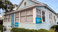 Charming 2br / 1ba Cottage < 2 Min Walk From Beach on Anna Maria Island Florida