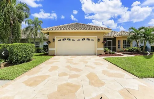 Luxurious home with stunning golf course views and private swimming pool & spa