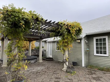 For Family Gathering and Celebrate Отели рядом с достопримечательностью «Red Tail Golf Course»