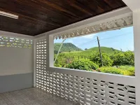 Villa Rénovée à Louer à Sainte-anne en Martinique
