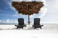 1 bdrm second floor , views pool hot tub private beach spacious newly renovated