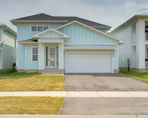 Cozy, spacious family home w/ Arcade! 5 mins from Beach! Hotels in Elgin County