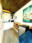 Cozy Lake Front Studio Cabin - Wifi/AC/Queen Bed/Twin Sleeper/Lake View- Cabin 3