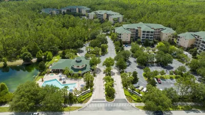 9.1 miles from Disney World, Sleeps 8-10, heated pool, hot tub, private balcony Hotels near Wawa