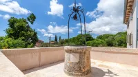 Villa Elena - Four Bedroom Villa with Pool