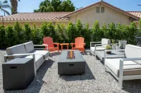 Beautiful Spacious Home with Salt Water Pool & Hot tub near Palm Springs in DHS Hotels near Forever Marilyn