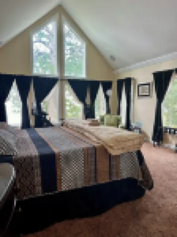 "Luxury Waterfront Retreat – Spacious, Secluded, and Perfect for Events